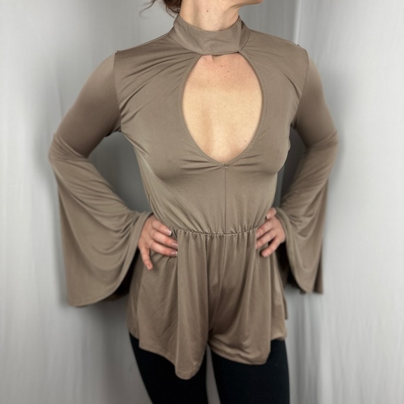 Tan Romper Bell bottom sleeve 70s party dress onesie jumpsuit catsuit shorts - Picture 4 of 8